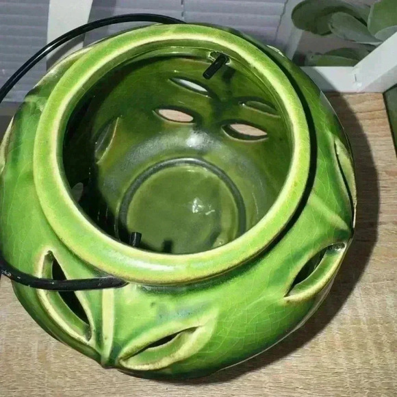 Candle Holder/Pot with Handle - Picture 2 of 2